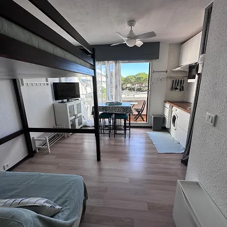 Apartment Beau Climatise En Bord De Et Wi-fi Le Grau-du-Roi
