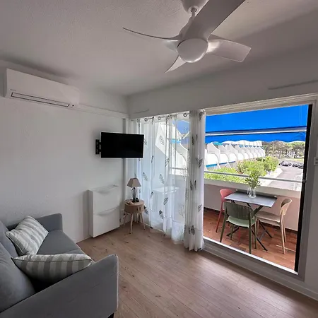 Apartament Beau Climatise En Bord De Et Wi-fi *